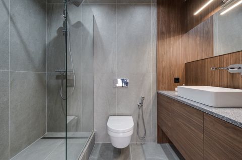 Что такое душевая walk-in и почему она требует особого подхода в новостройке