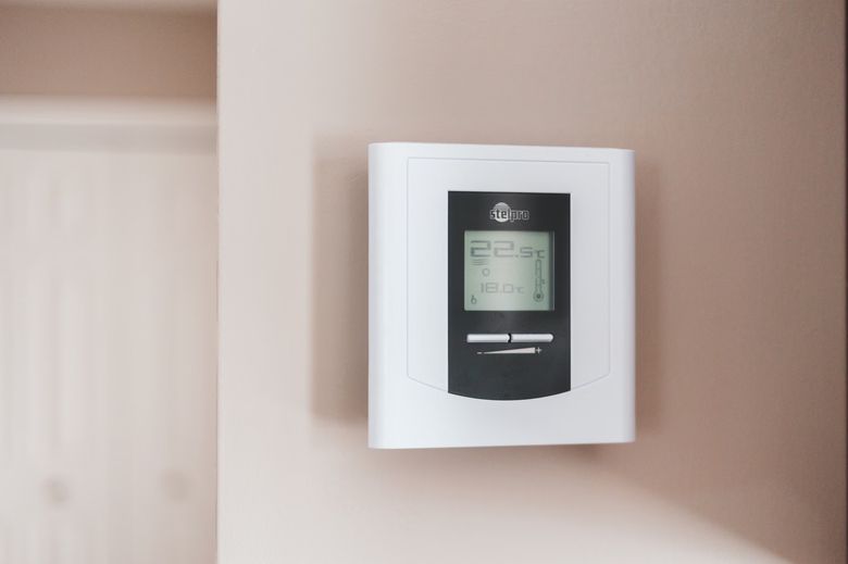 Сколько стоит KNX-система в сравнении с беспроводной в 2025-2026 годах?