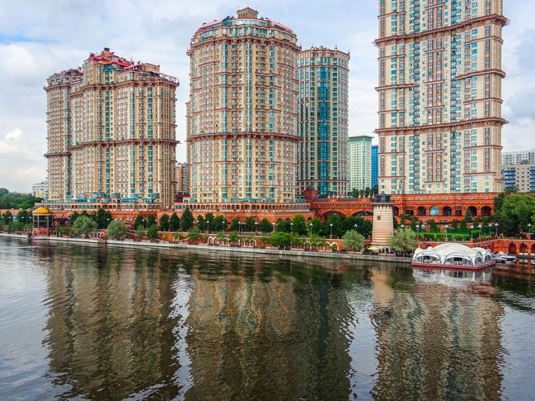 Какие юридические нормы регулируют остекление террас в Москве?